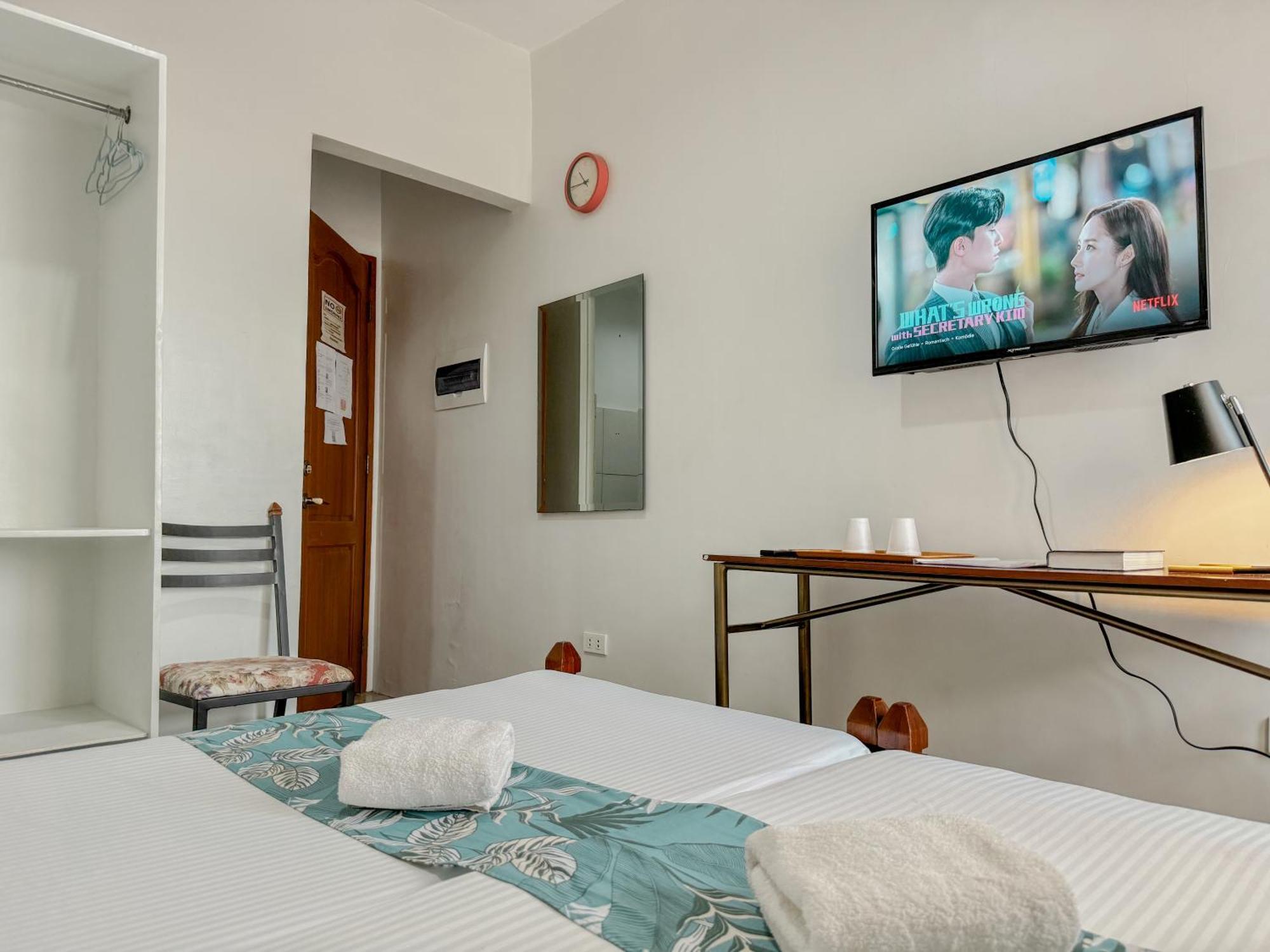 Gplace Hotel Cebu Bagian luar foto