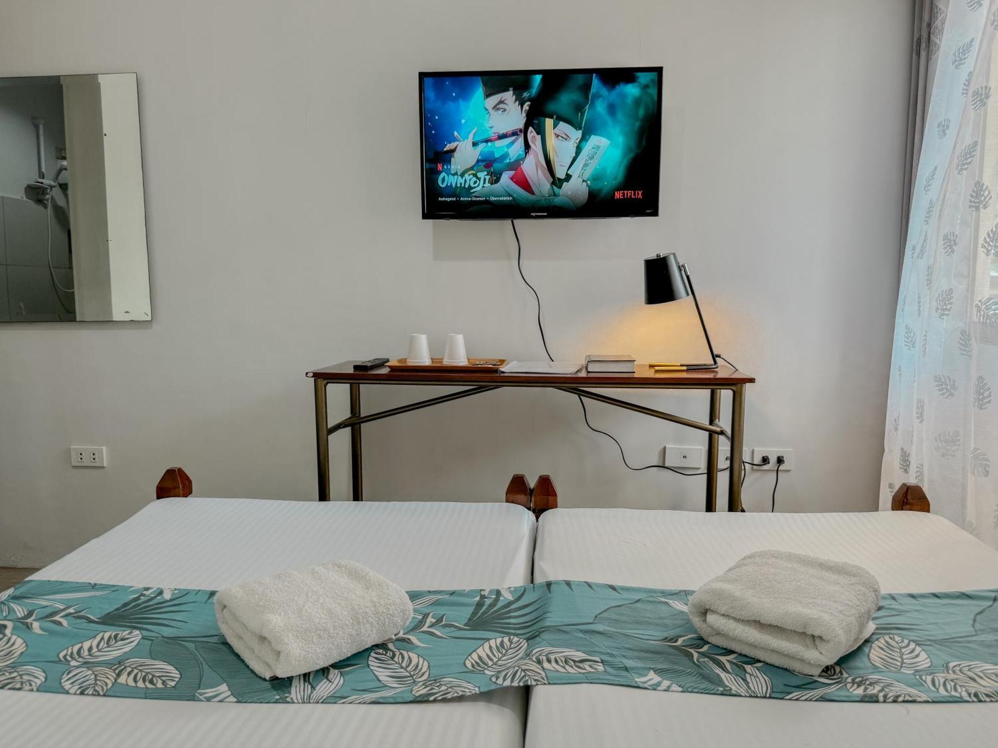 Gplace Hotel Cebu Bagian luar foto