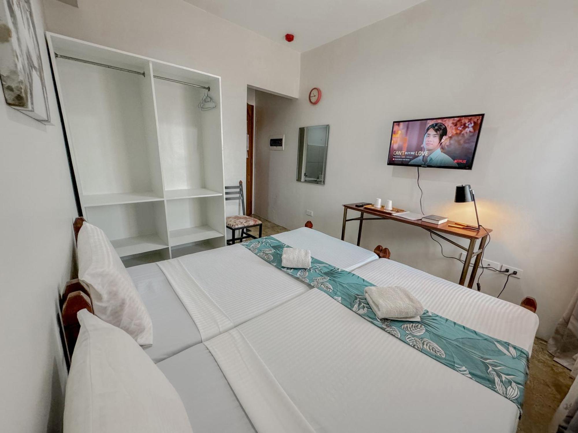 Gplace Hotel Cebu Bagian luar foto